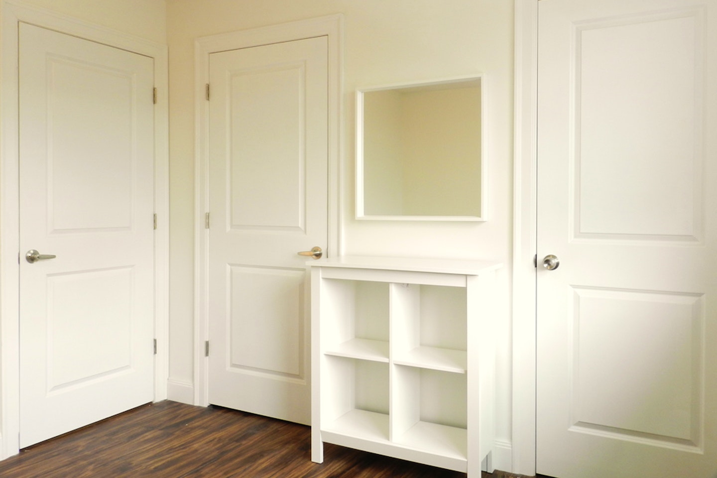  Room C  -  Gorgeous Styled Apt. w/ Workspace  - Gallery -  6