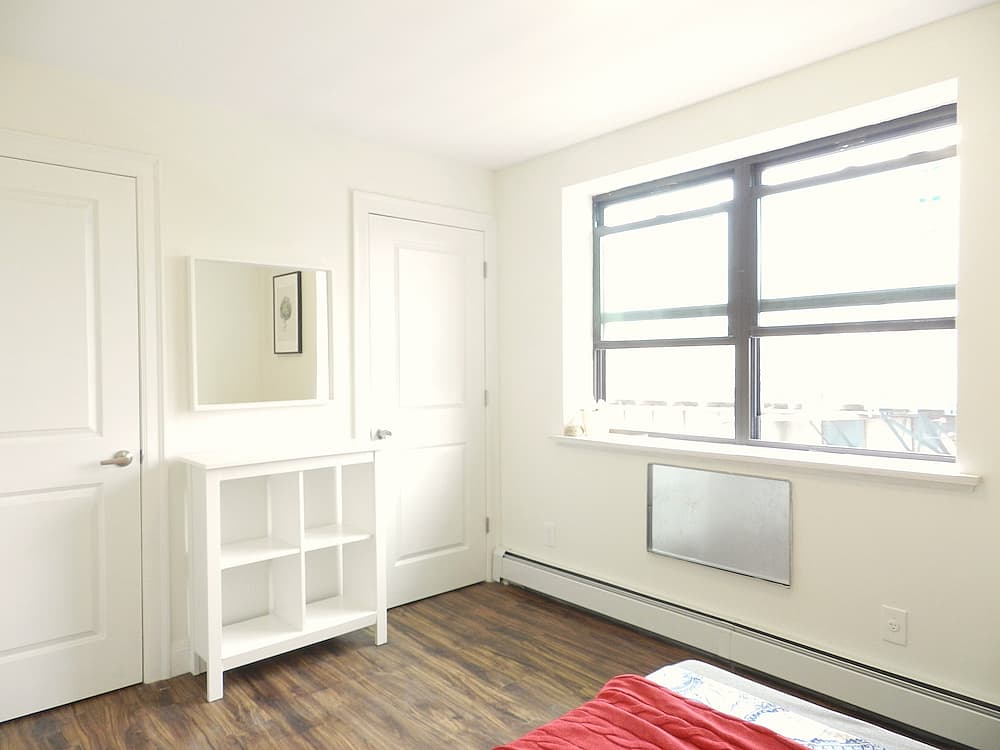  Room C  -  Gorgeous Styled Apt. w/ Workspace  - Gallery -  39