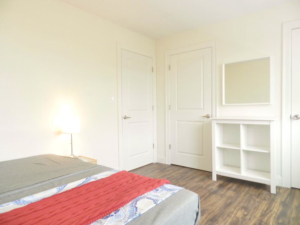  Room C  -  Gorgeous Styled Apt. w/ Workspace  - Gallery -  17