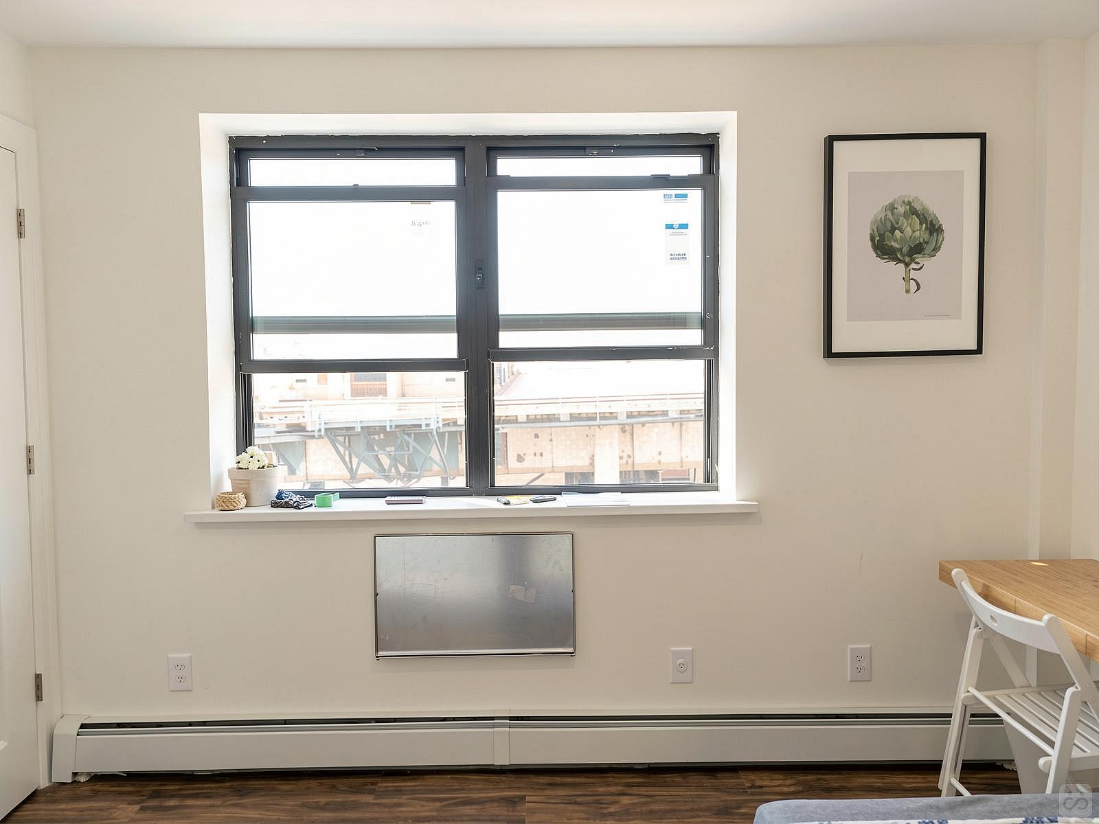  Room C  -  Gorgeous Styled Apt. w/ Workspace  - Gallery -  47