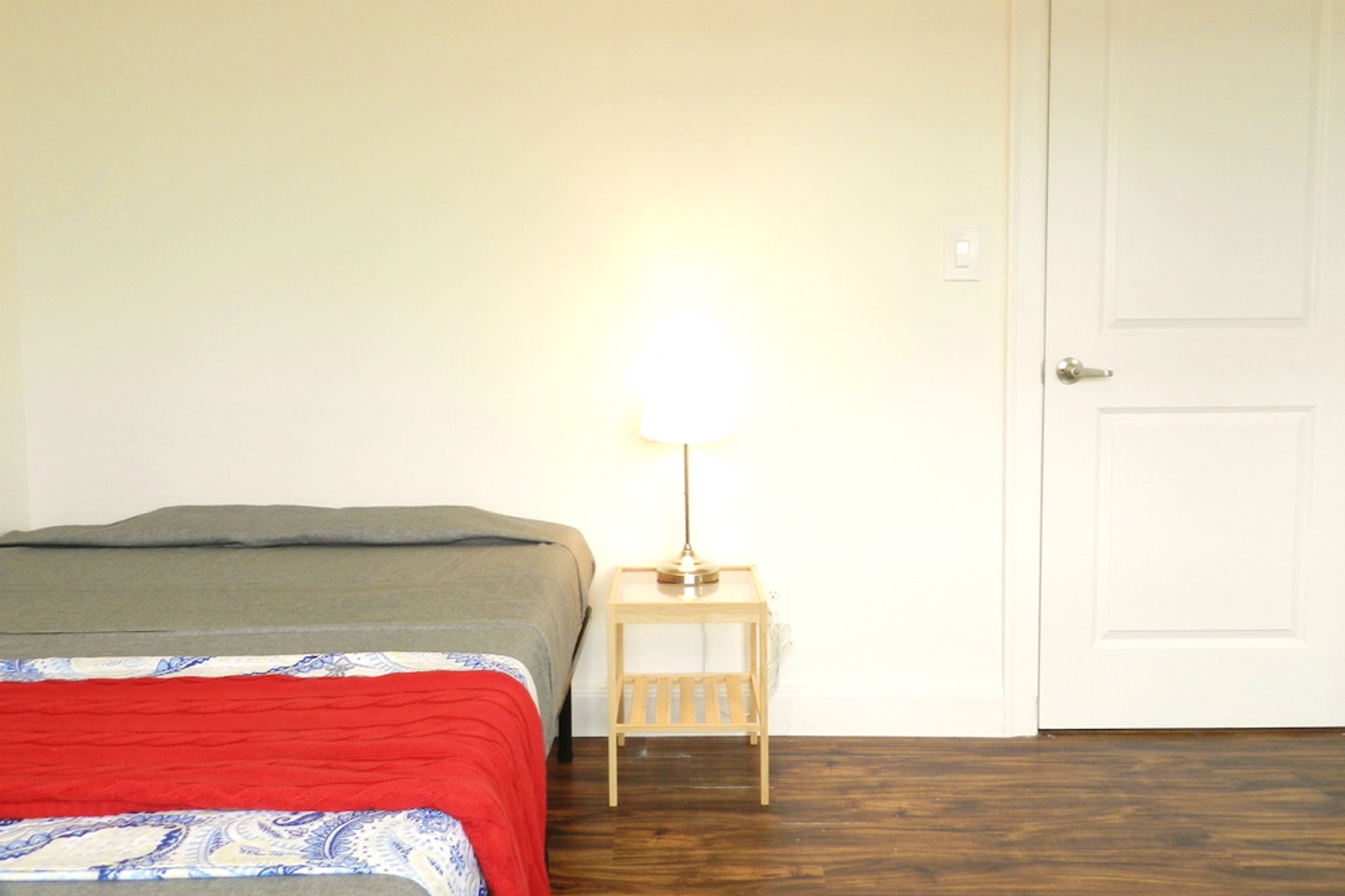  Room C  -  Gorgeous Styled Apt. w/ Workspace  - Gallery -  2