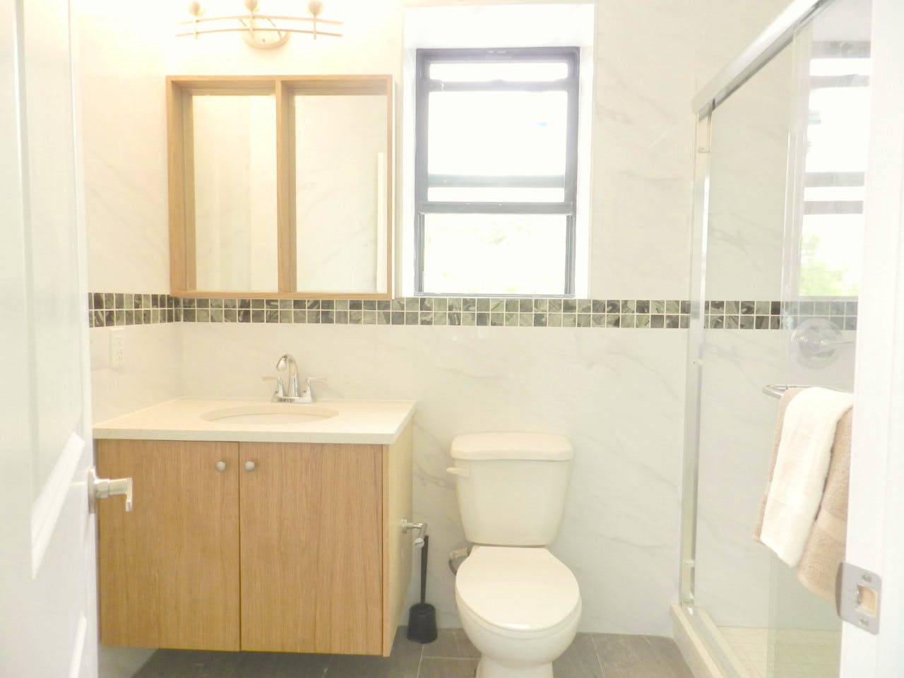  Room A  -  Spacious Classic Apt. w/ Workspace  - Gallery -  28