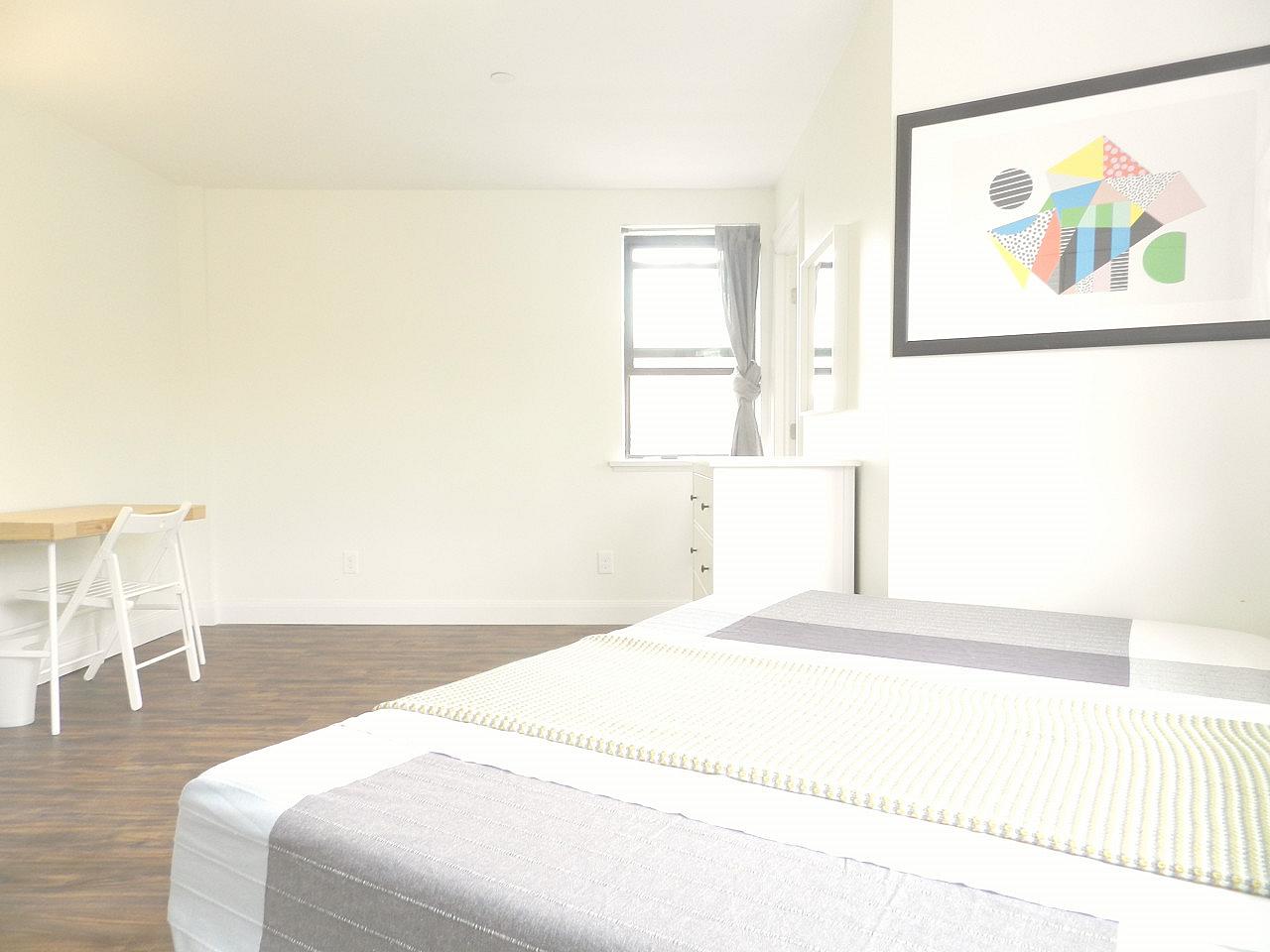  Room A  -  Spacious Classic Apt. w/ Workspace  - Gallery -  38