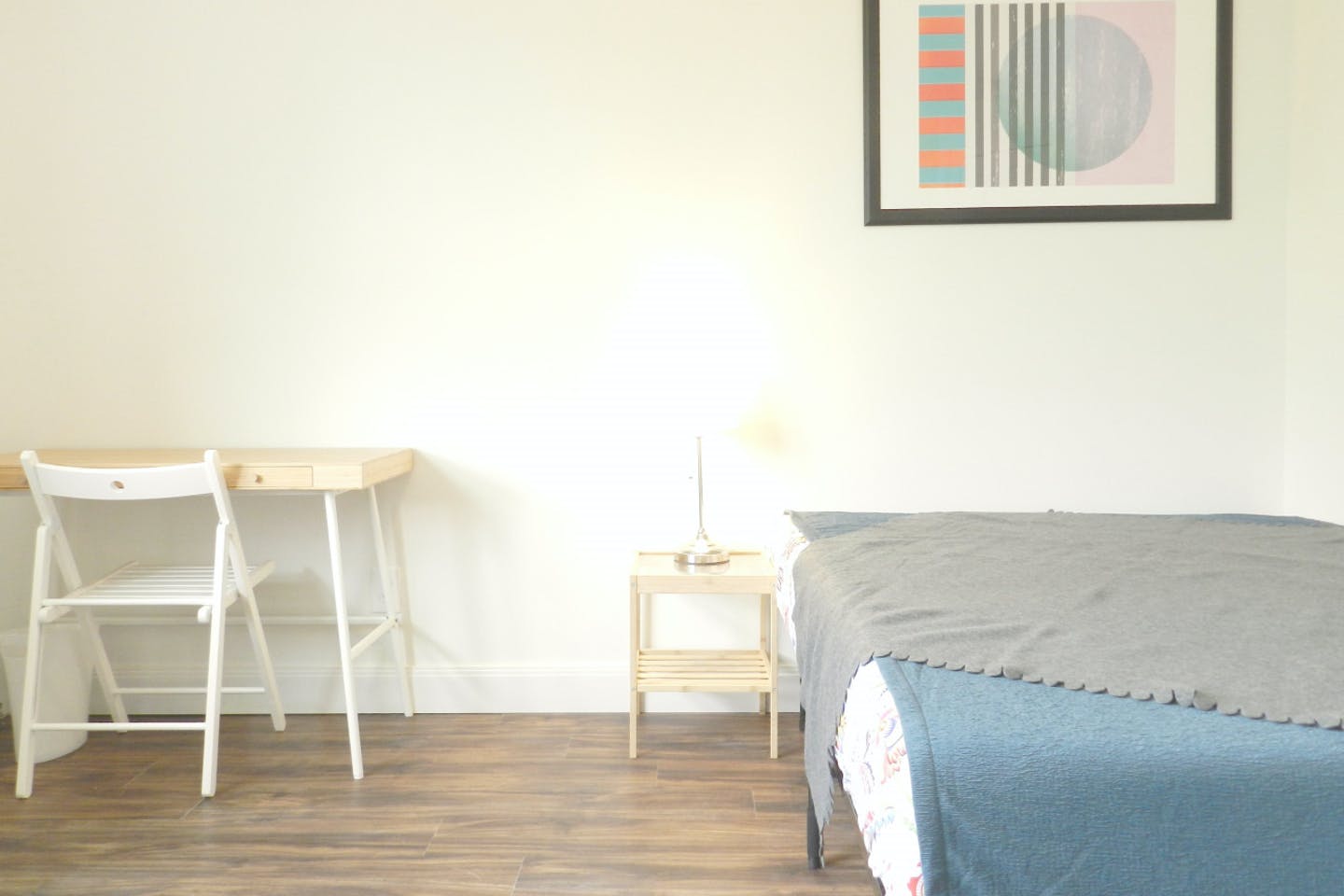  Room B  -  Spacious Classic Apt. w/ Workspace  - Gallery -  3