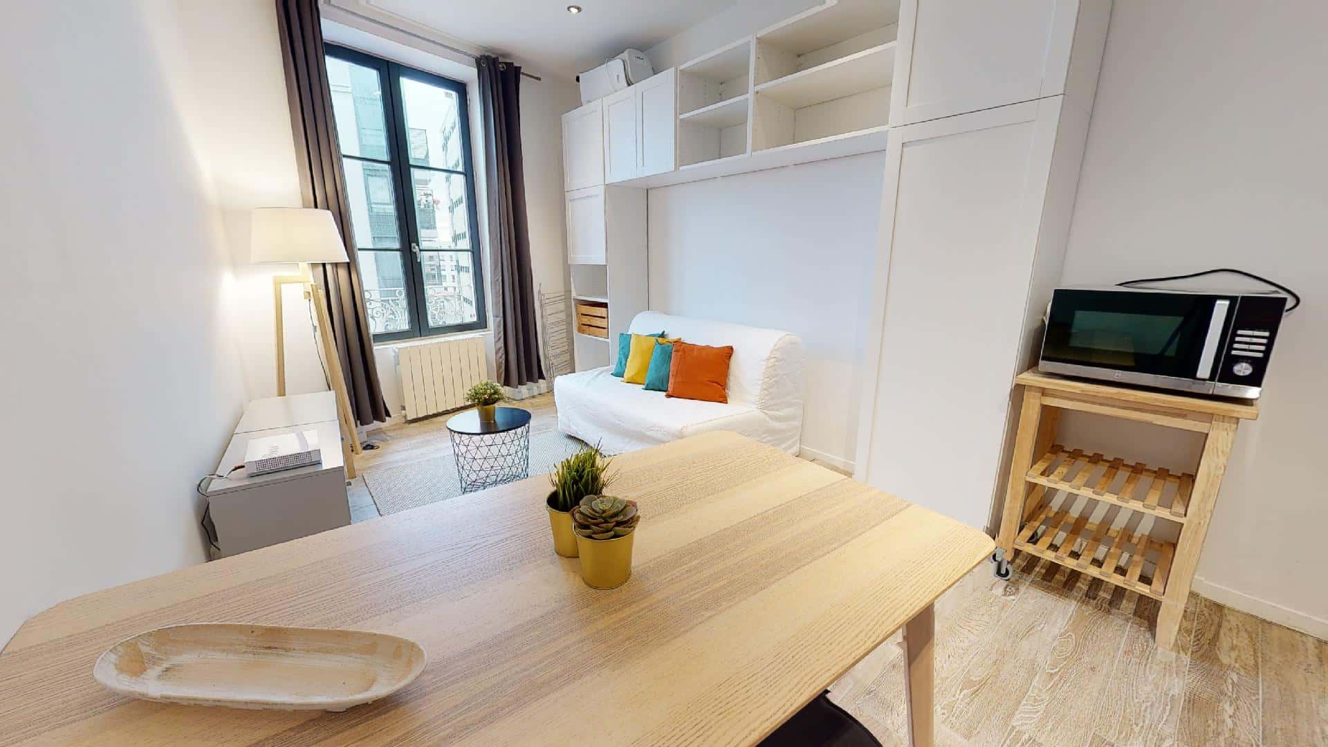 Apartment In Grande Rue De La Guillotière, Lyon For 23 M² - 1