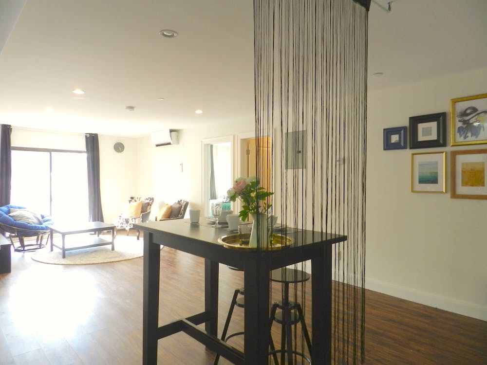 Minimalistic Apt. w/ Workspace