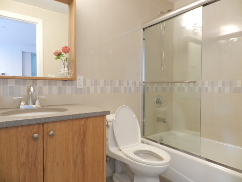 Minimalistic Apt. w/ Workspace  - Gallery -  5