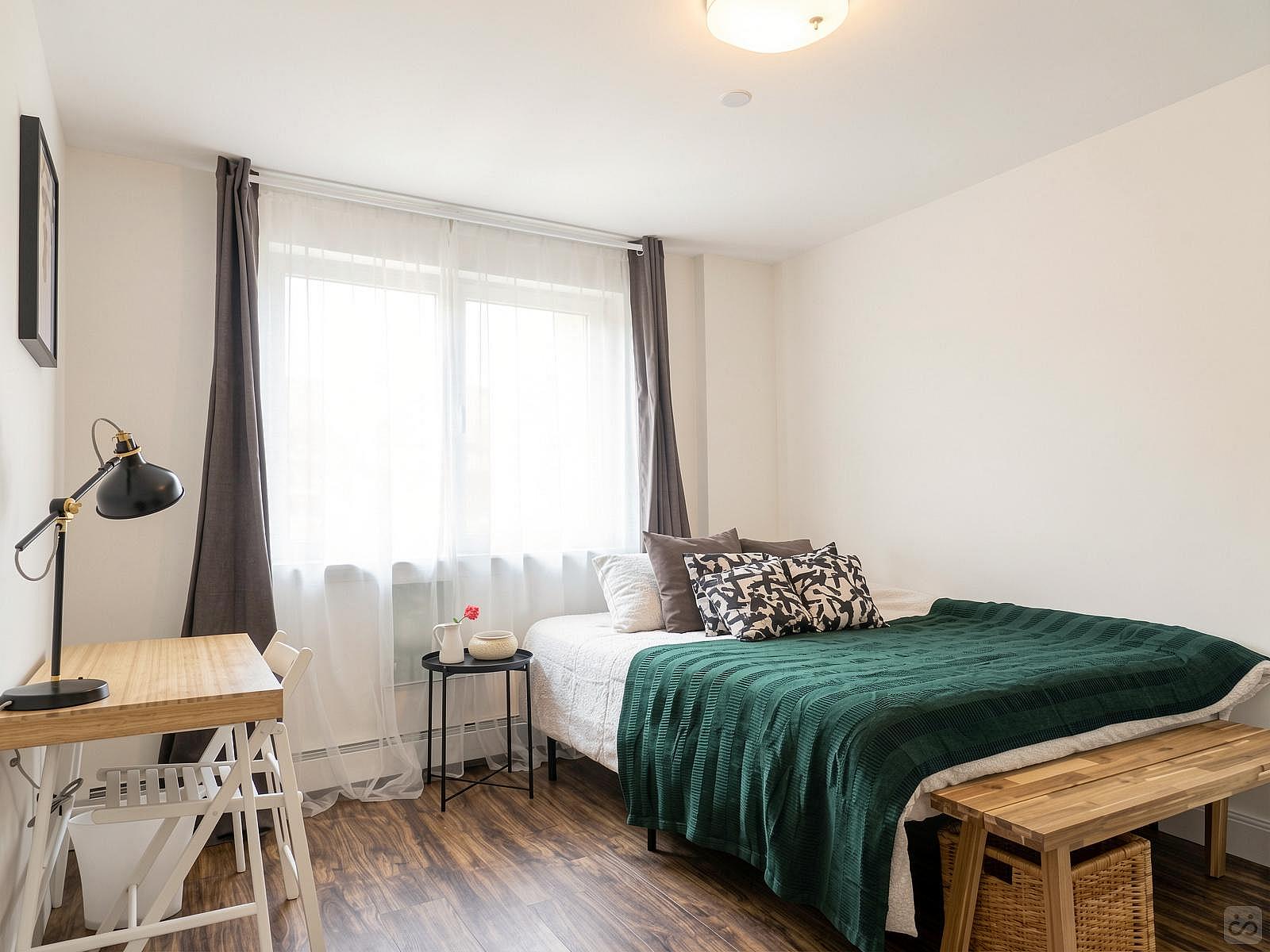  Room B  -  Minimalistic Apt. w/ Workspace  - Gallery -  24