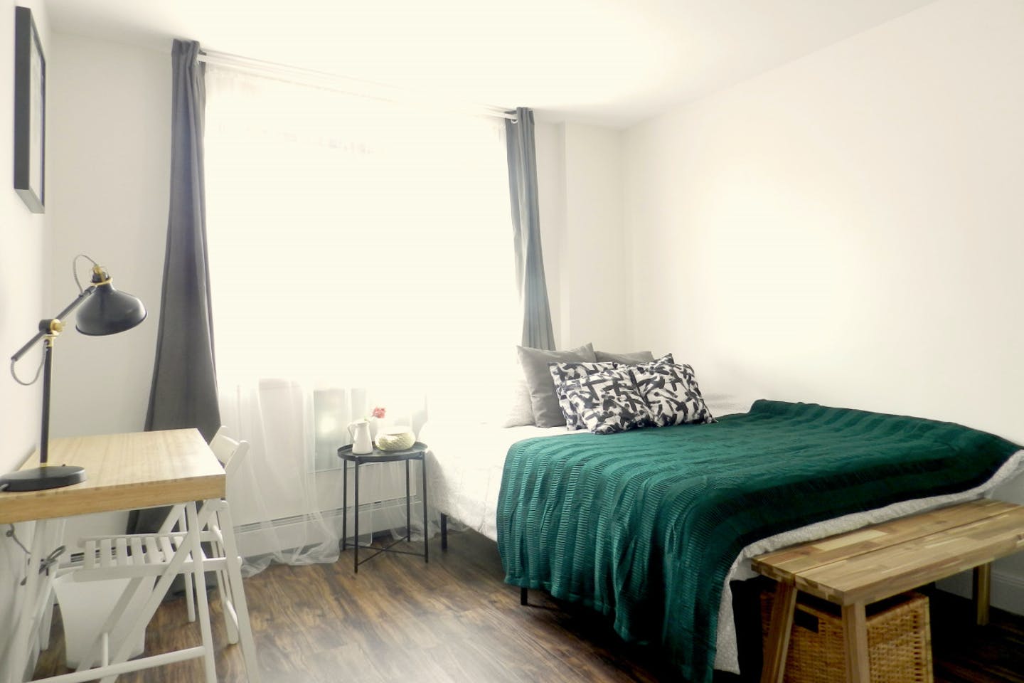  Room B  -  Minimalistic Apt. w/ Workspace  - Gallery -  17