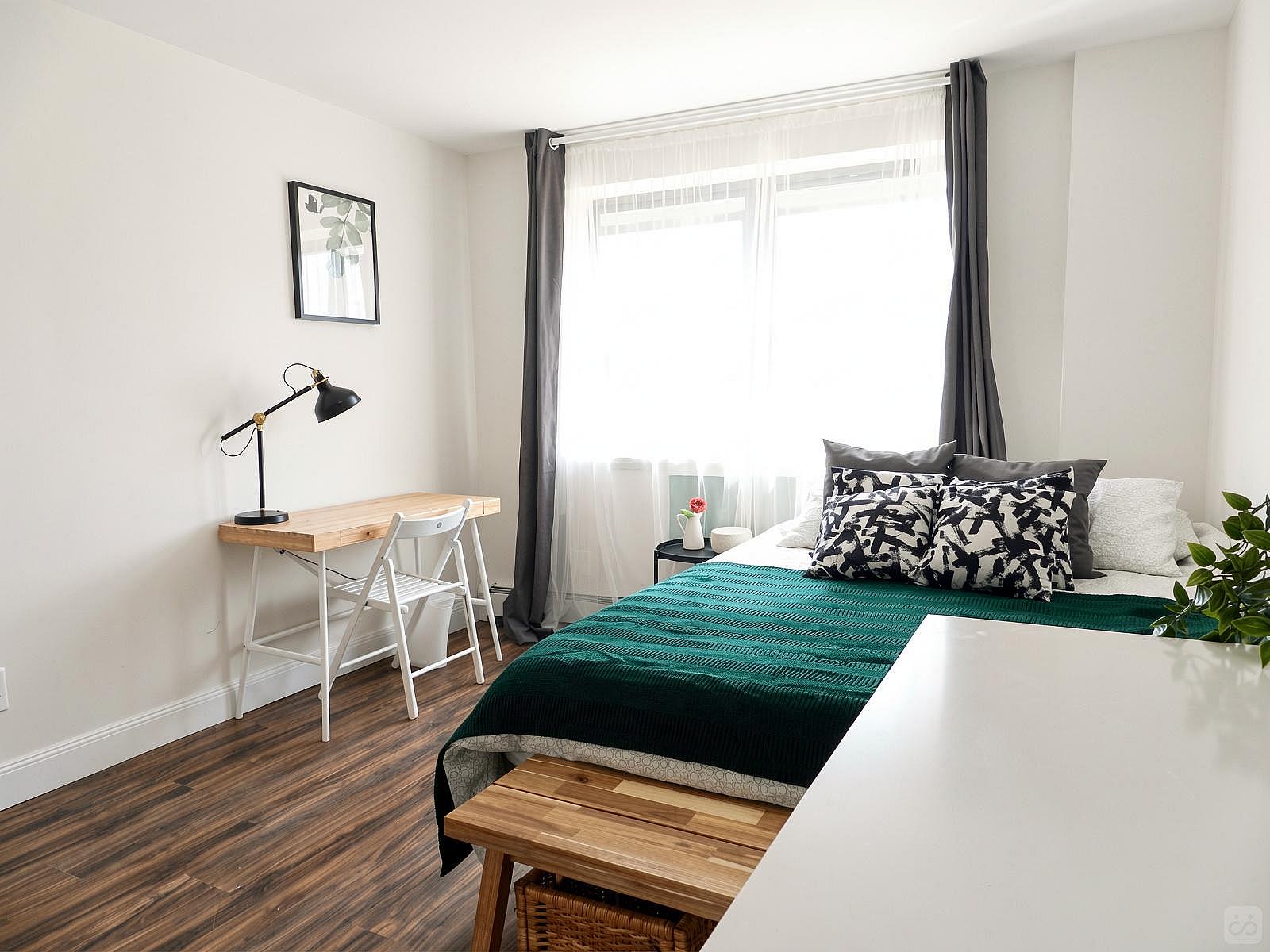 Room B - Minimalistic Apt. w/ Workspace - Gallery - 26