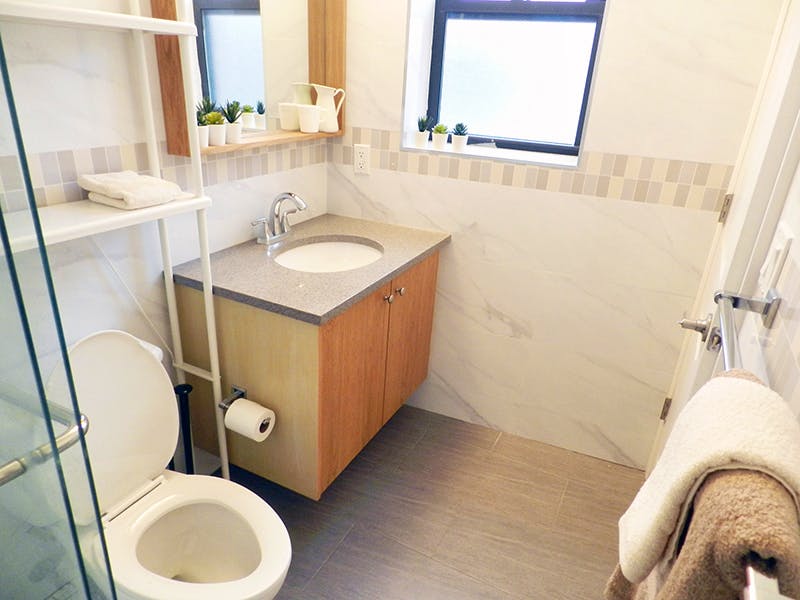  Room A  -  Stunning Renovated Apt. w/ Workspace  - Gallery -  35