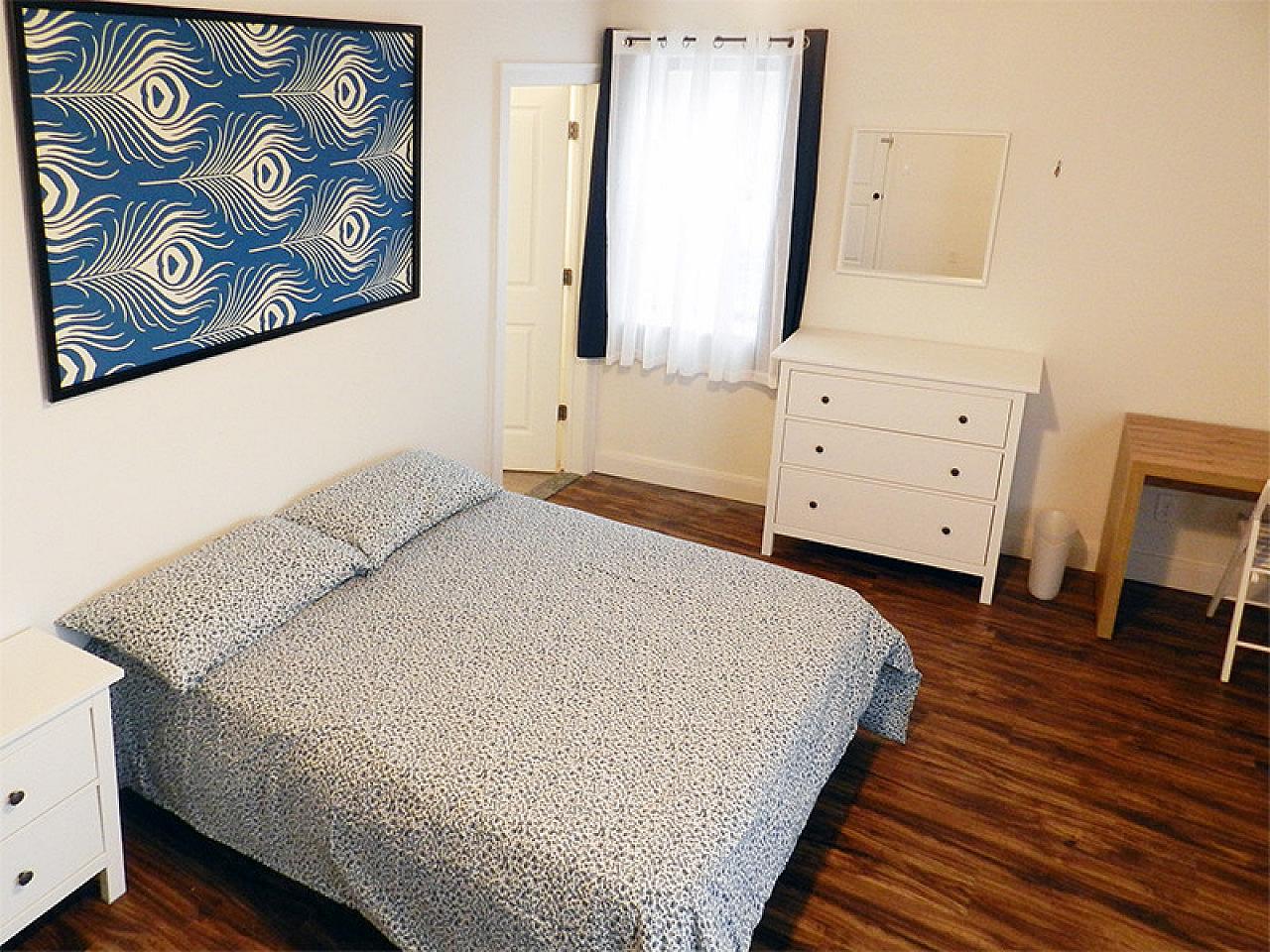  Room A  -  Stunning Renovated Apt. w/ Workspace  - Gallery -  74
