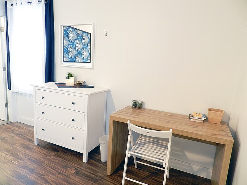  Room A  -  Stunning Renovated Apt. w/ Workspace  - Gallery -  79