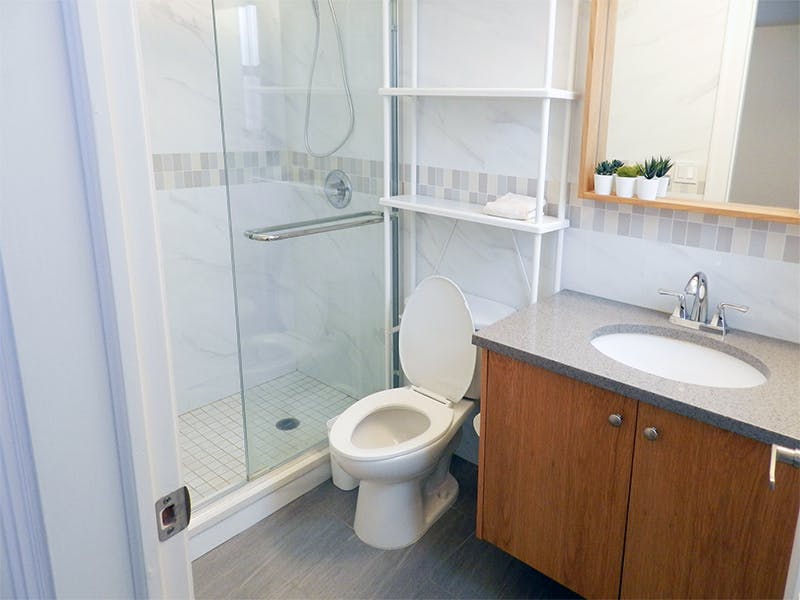  Room A  -  Stunning Renovated Apt. w/ Workspace  - Gallery -  21