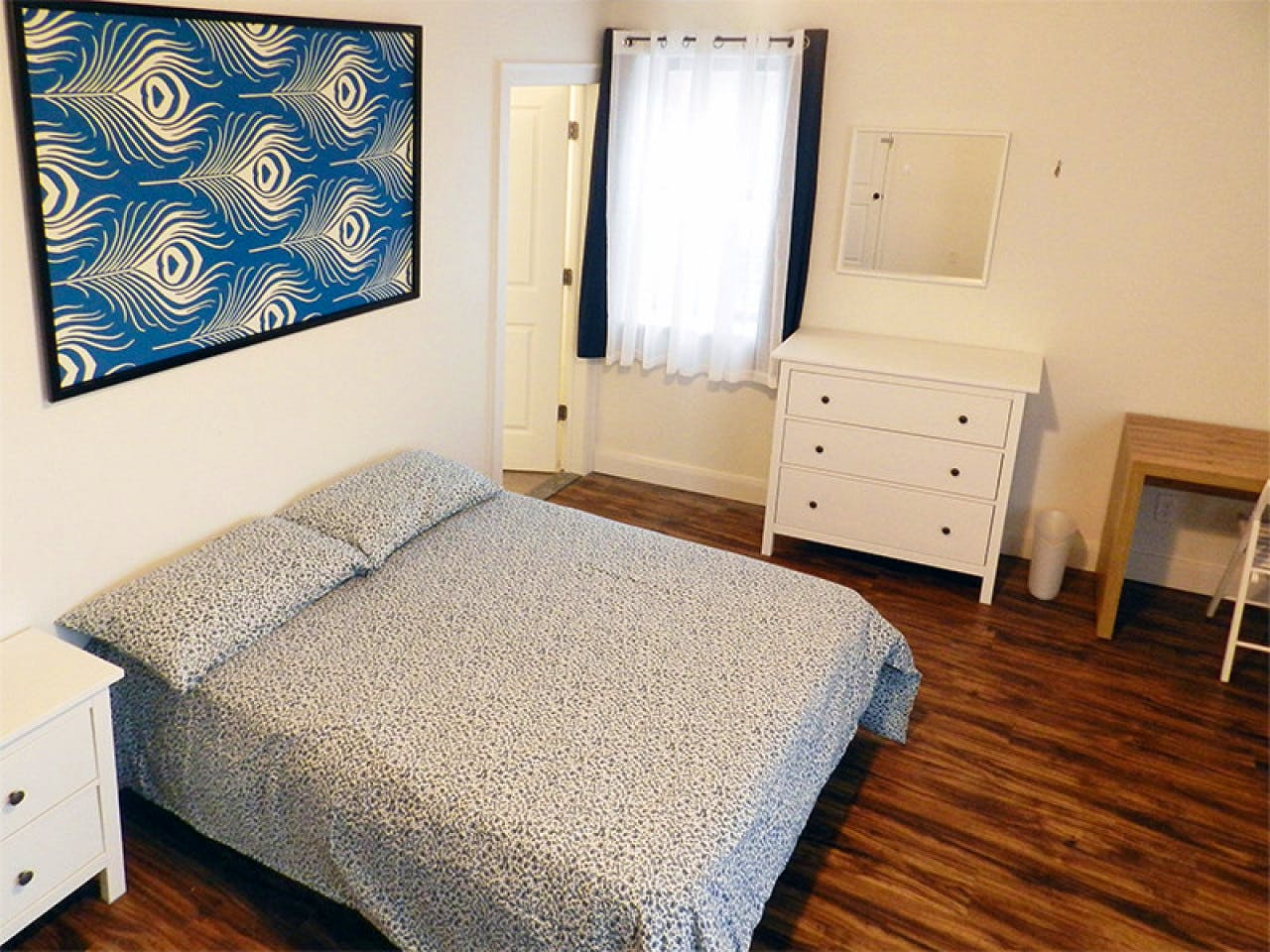  Room A  -  Stunning Renovated Apt. w/ Workspace  - Gallery -  44