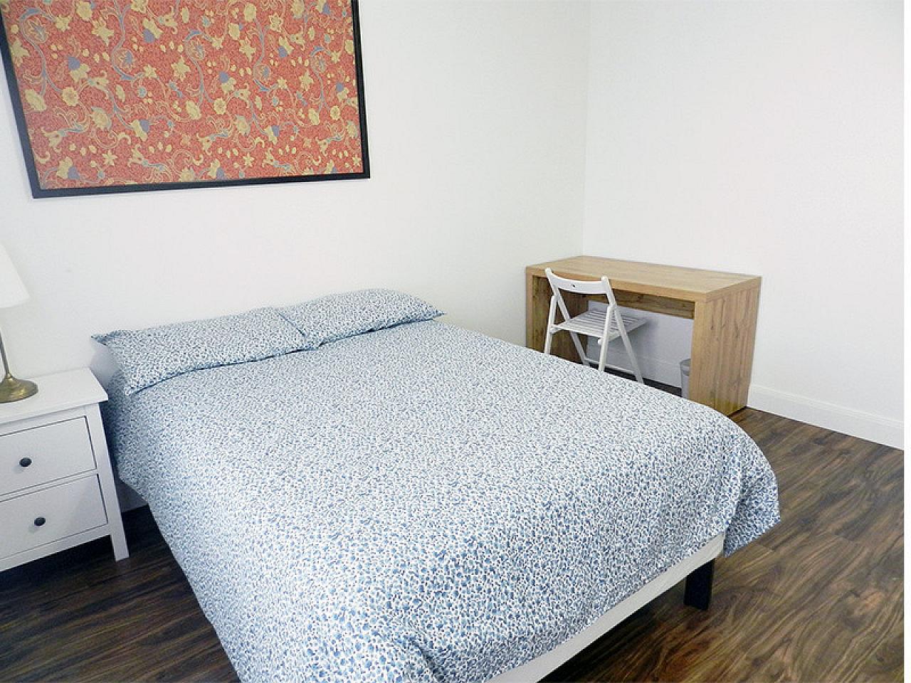  Room B  -  Stunning Renovated Apt. w/ Workspace  - Gallery -  81
