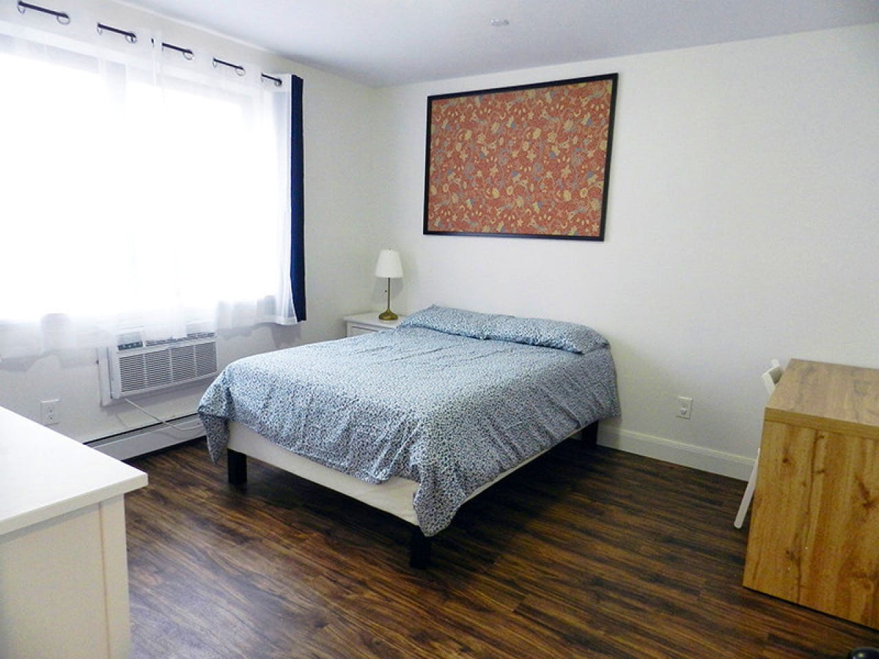  Room B  -  Stunning Renovated Apt. w/ Workspace  - Gallery -  45
