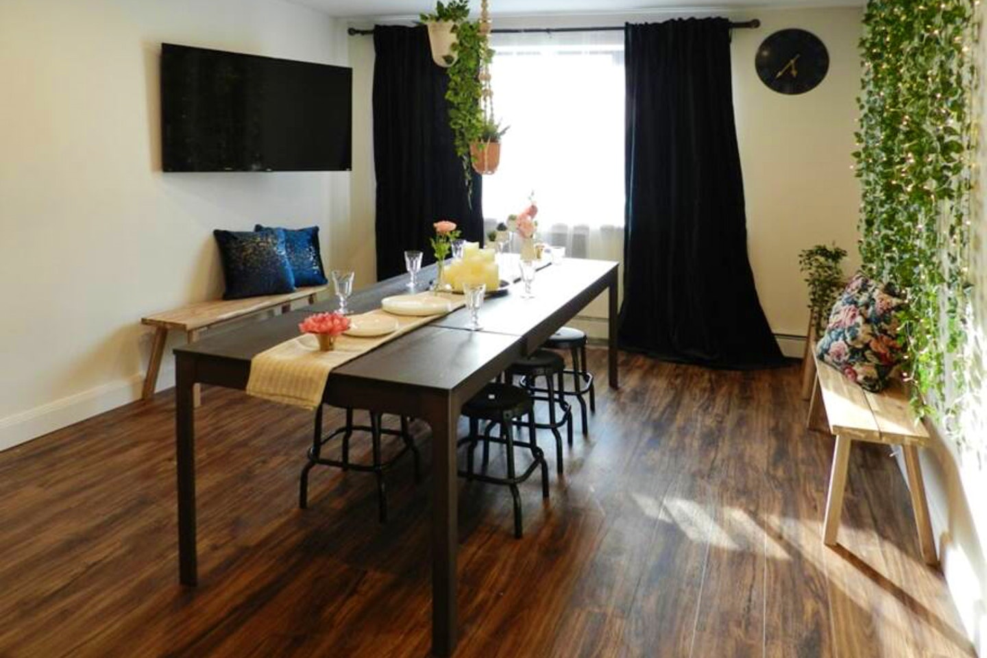 Cozy Urban Apt. w/ Workspace