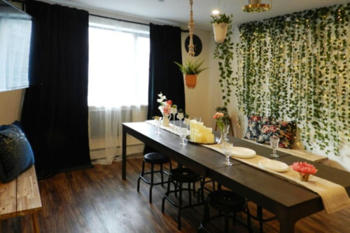 Cozy Urban Apt. w/ Workspace House  - Gallery -  2