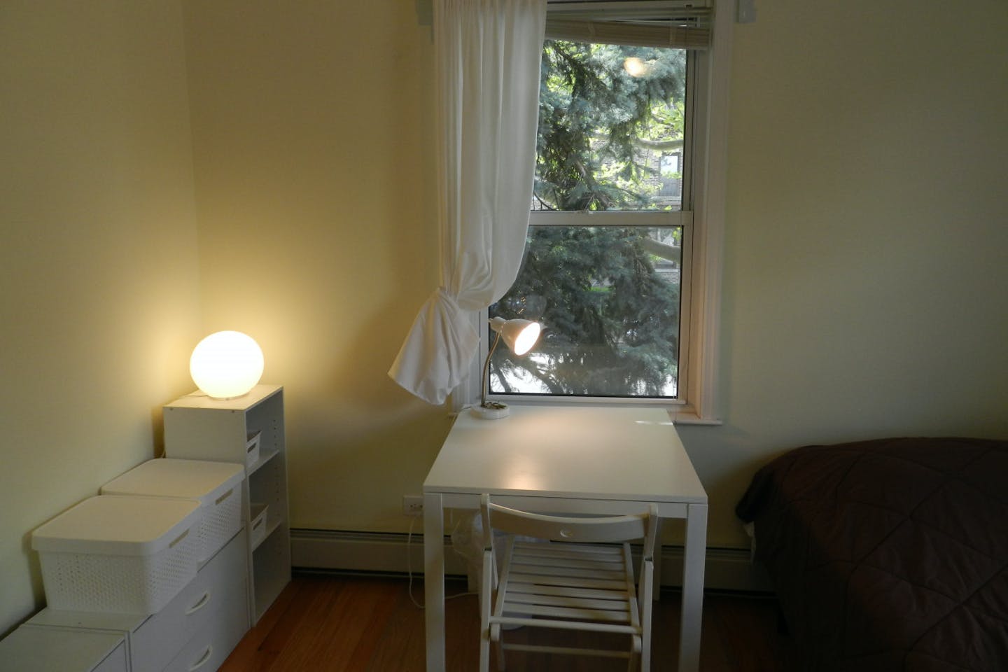 Room B - 3