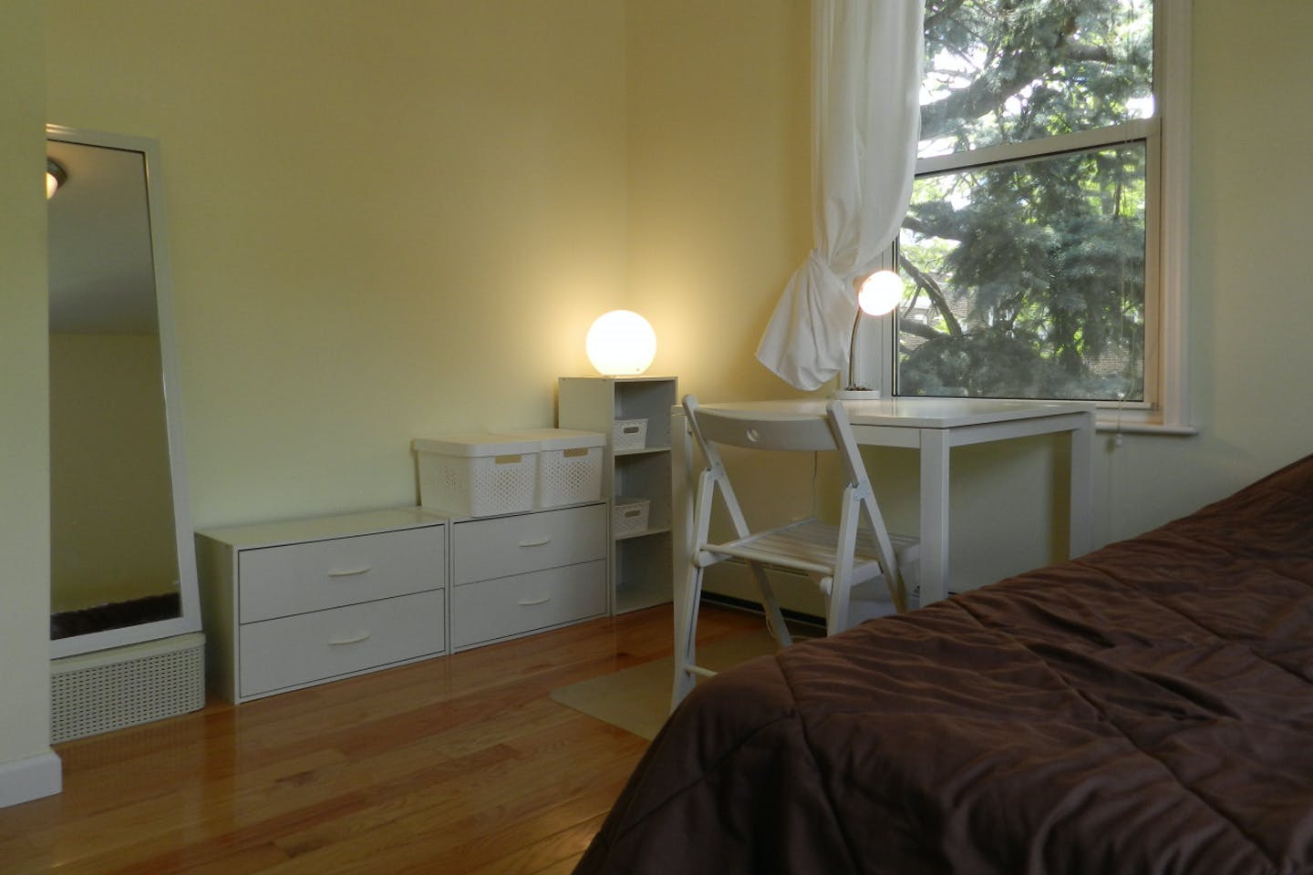 Room B - 7