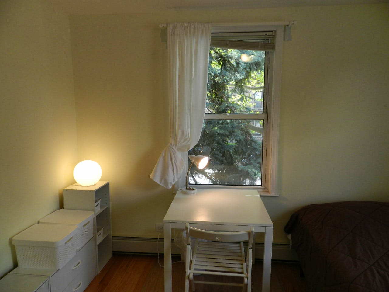 Room B - 25