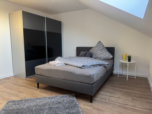 Charming 2 bedroom apartment with parking