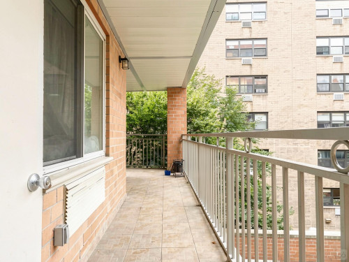 Queens Home II - Gallery - 12