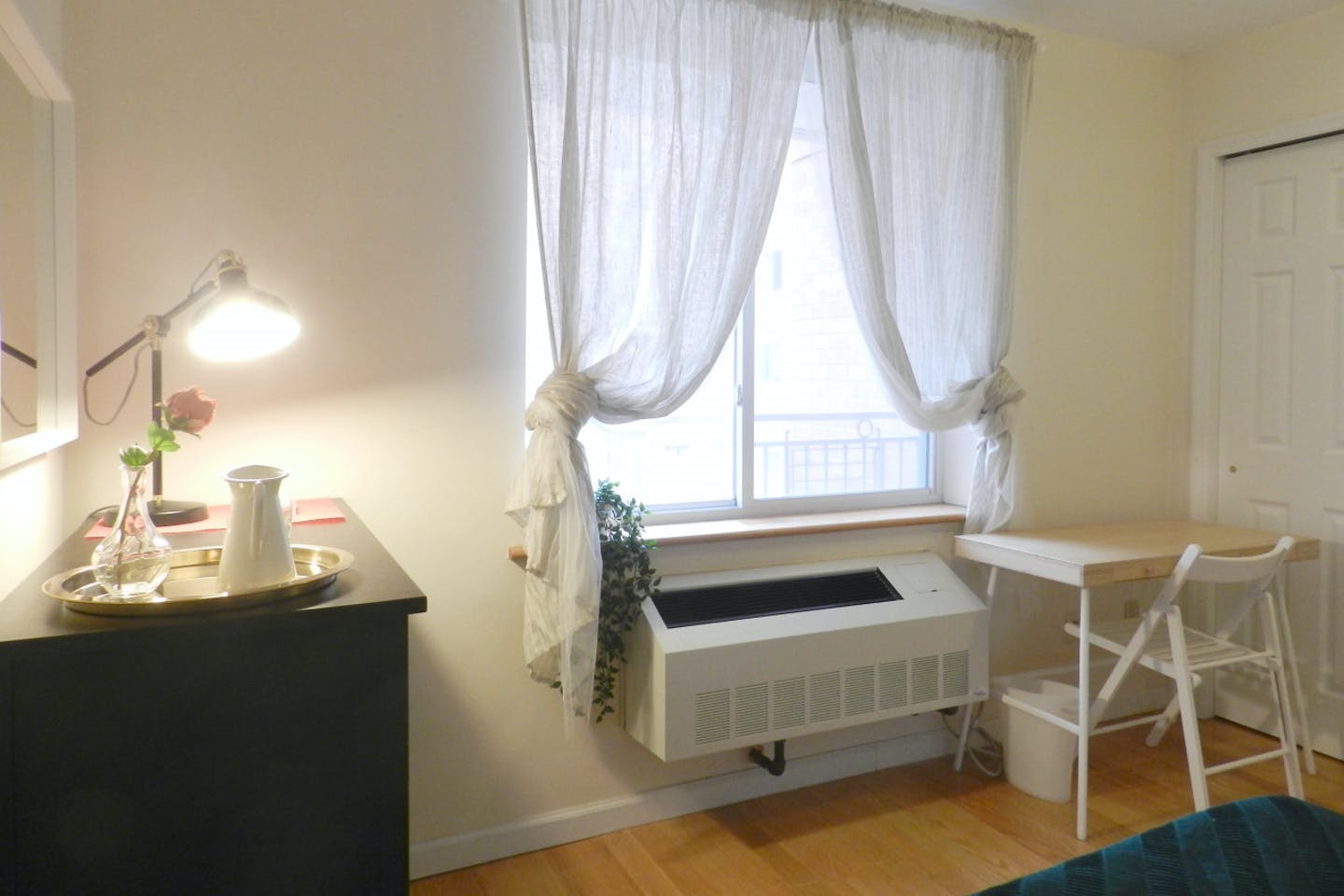 Room B - 7