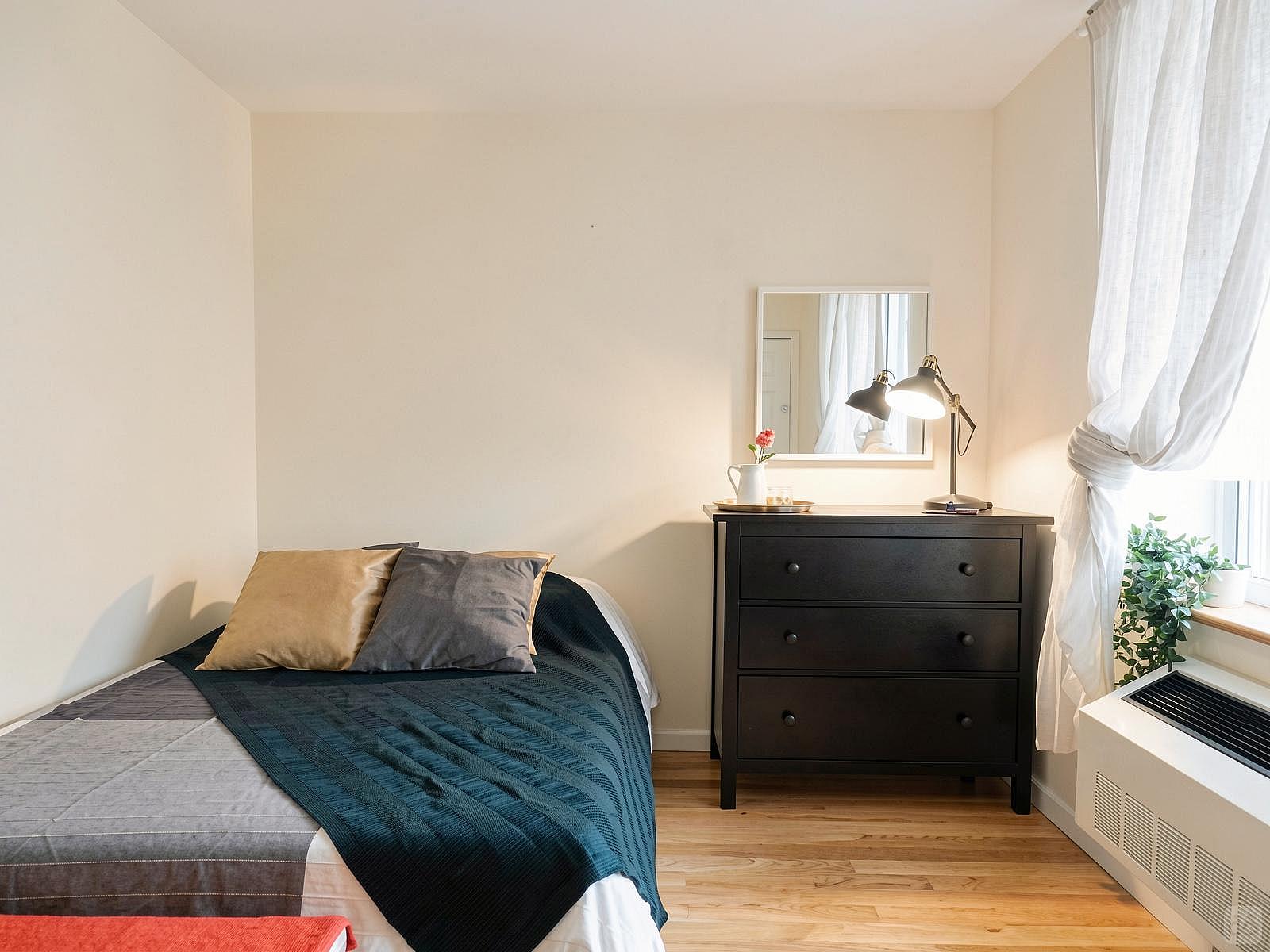 Room B - 37