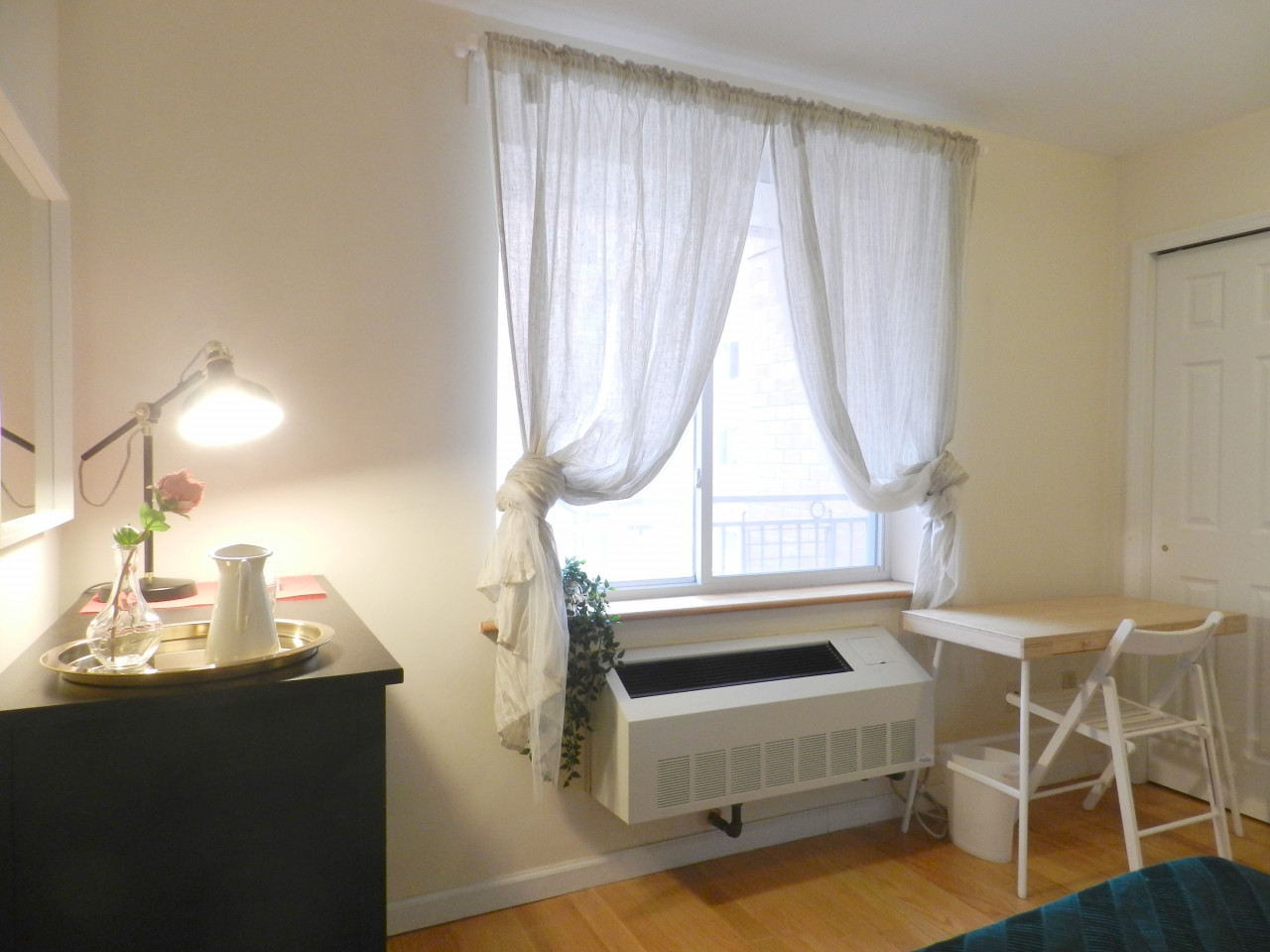 Room B - 28