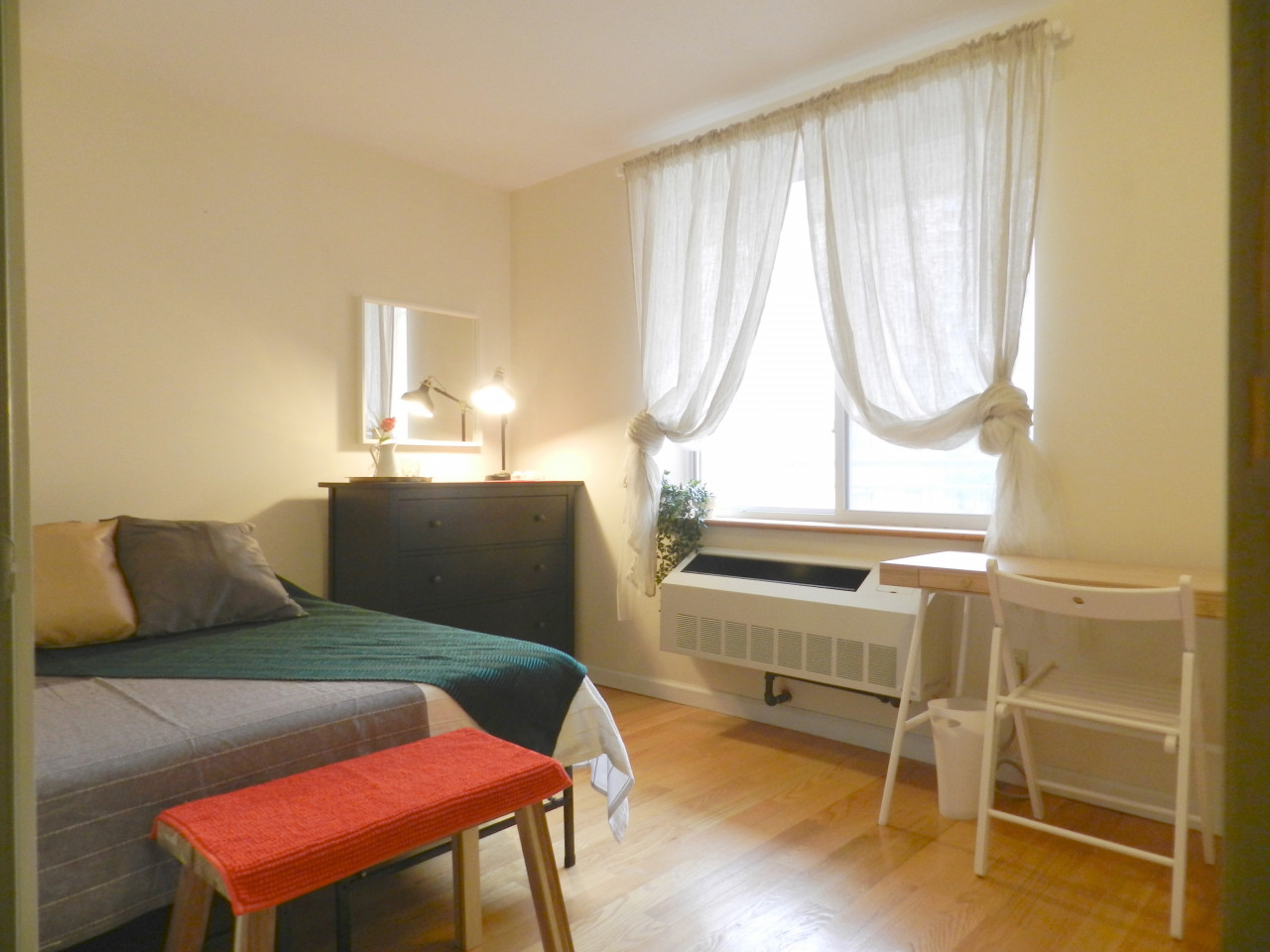 Room B - 25