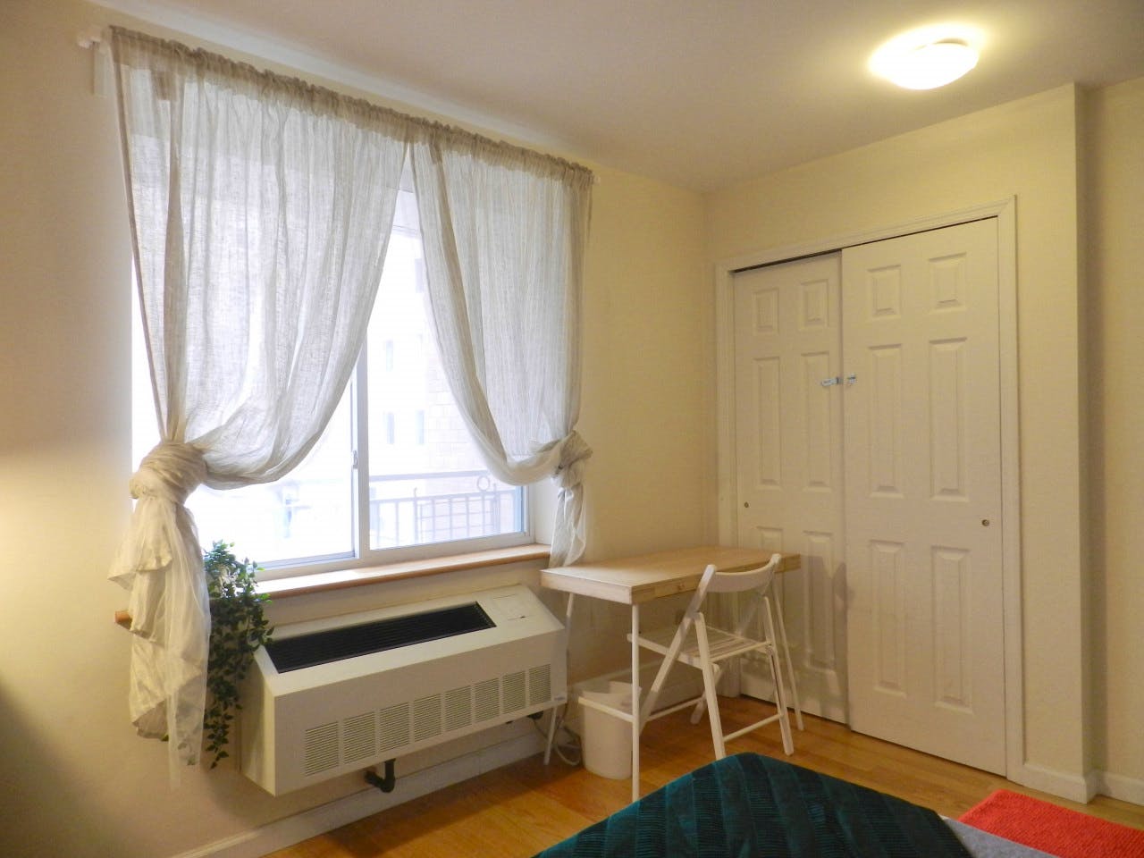 Room B - 20