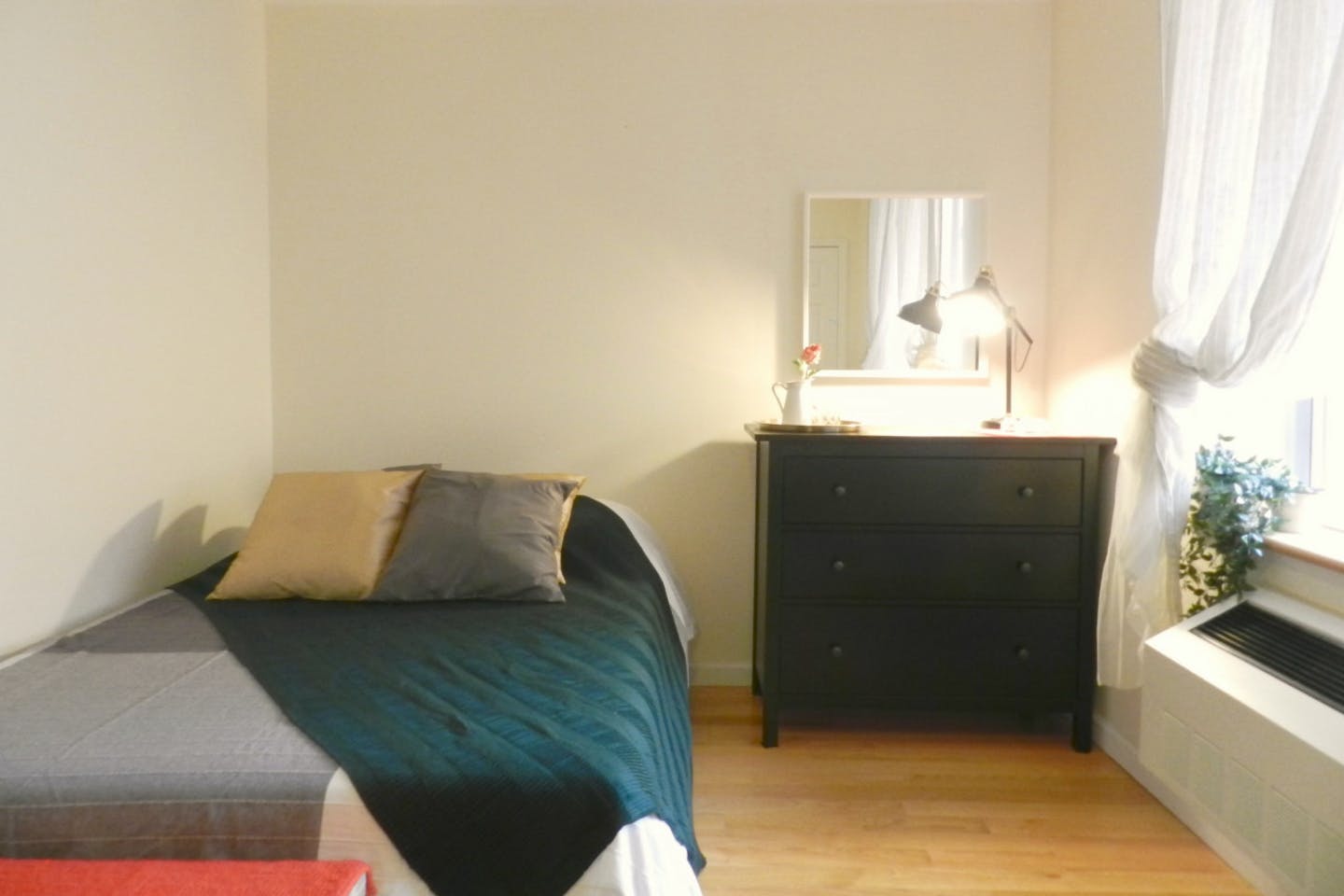 Room B - 2
