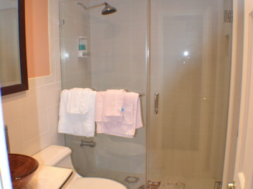  Room in the heart of Coral Gables