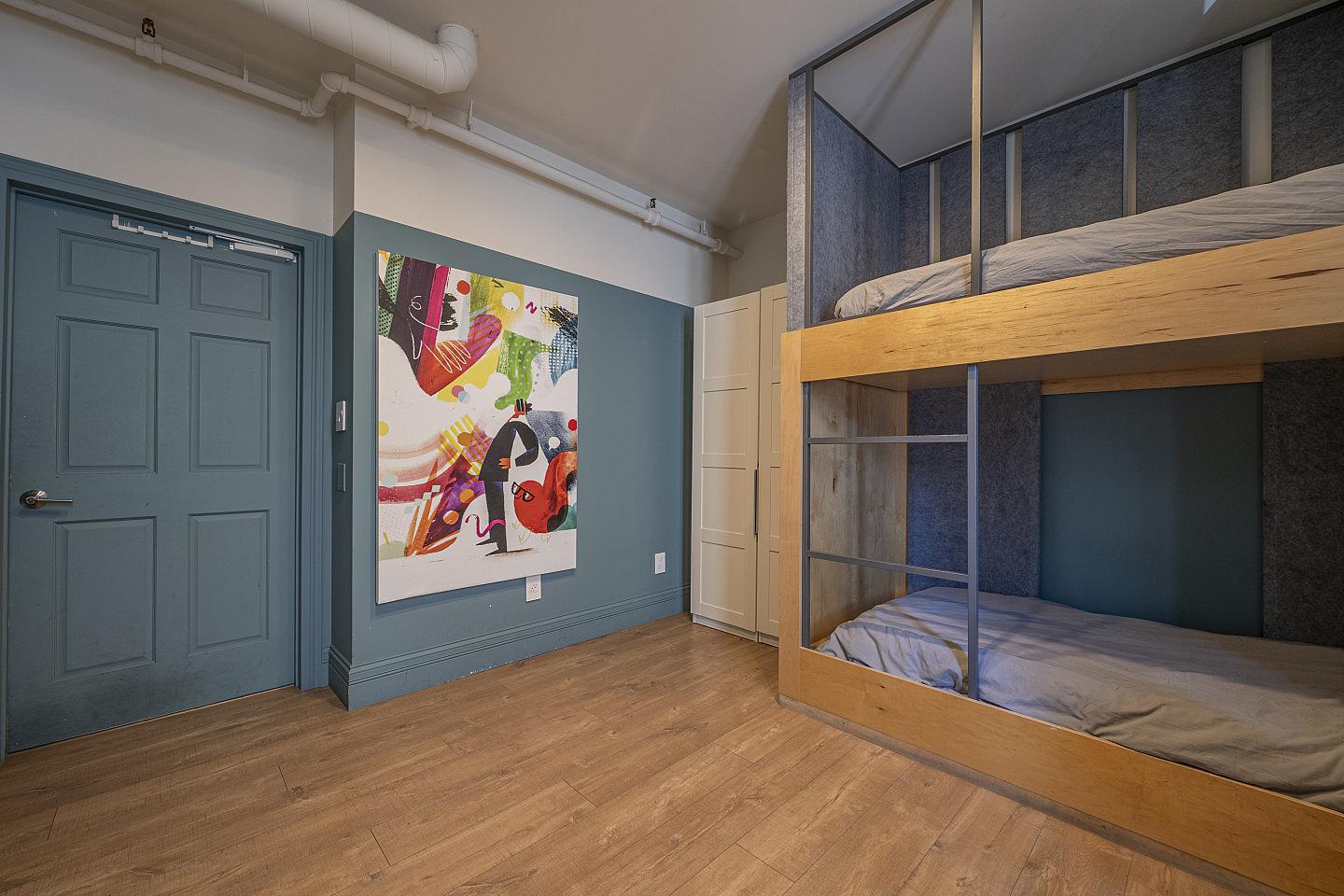 Bed In A 2-Bed Females Only Room - Russian Hill Residence - Gallery - 8