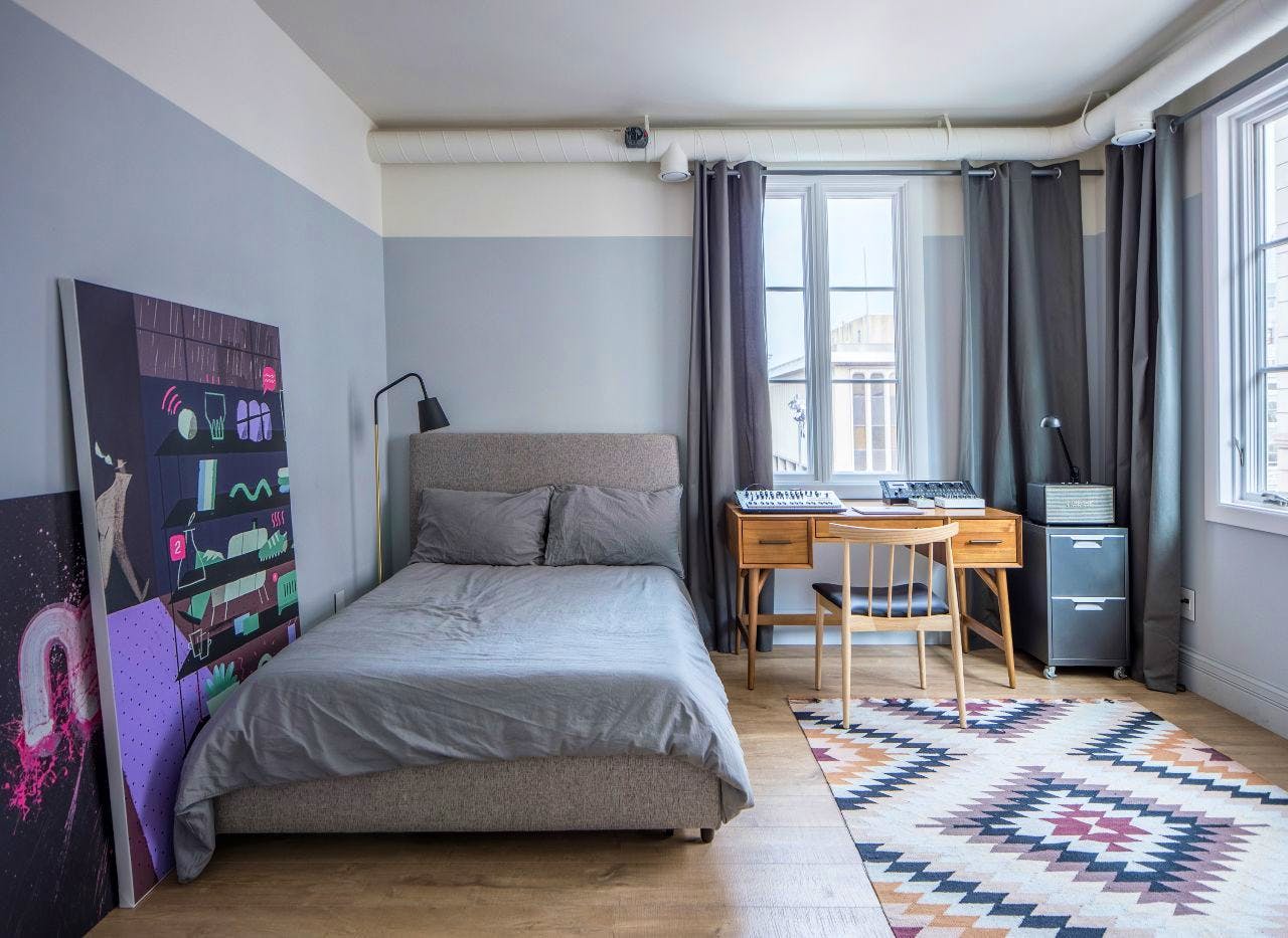 Large & Sunny Private Room With Street View - Russian Hill - Gallery - 1