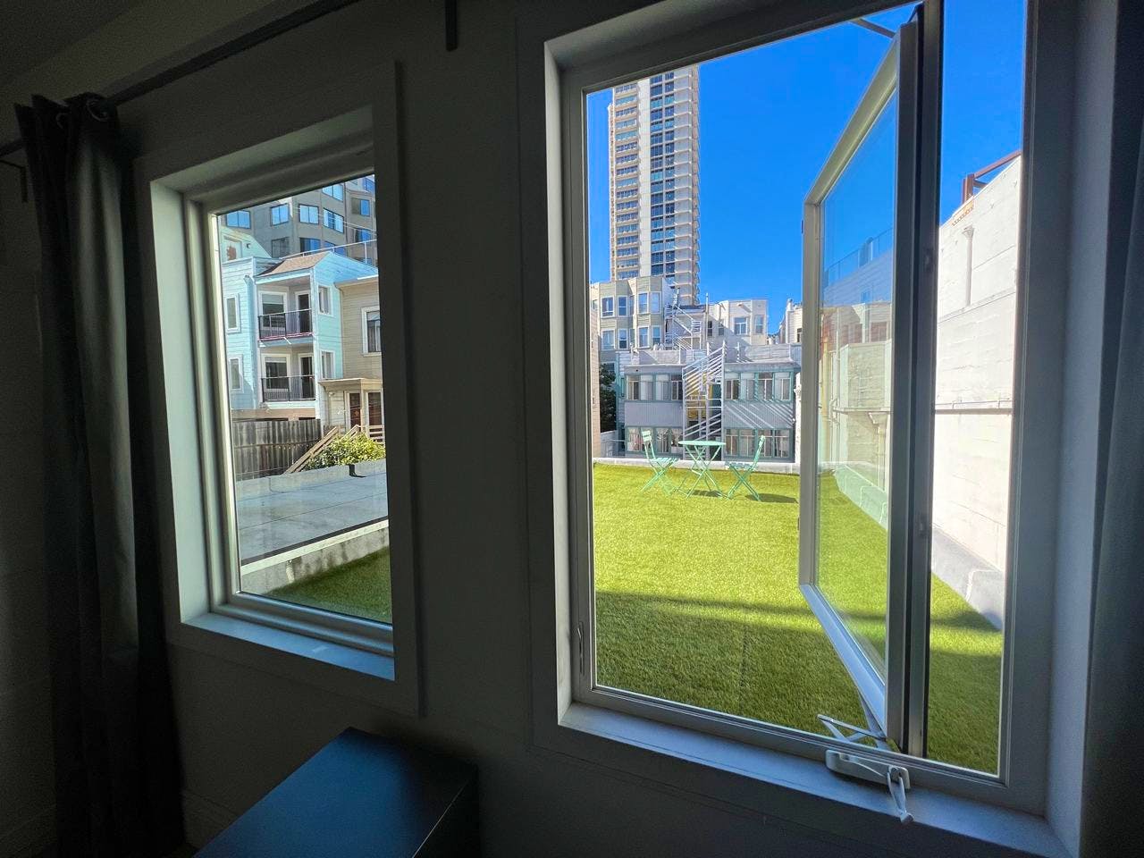  Sunny & Large Private Room  -  Russian Hill  - Gallery -  2