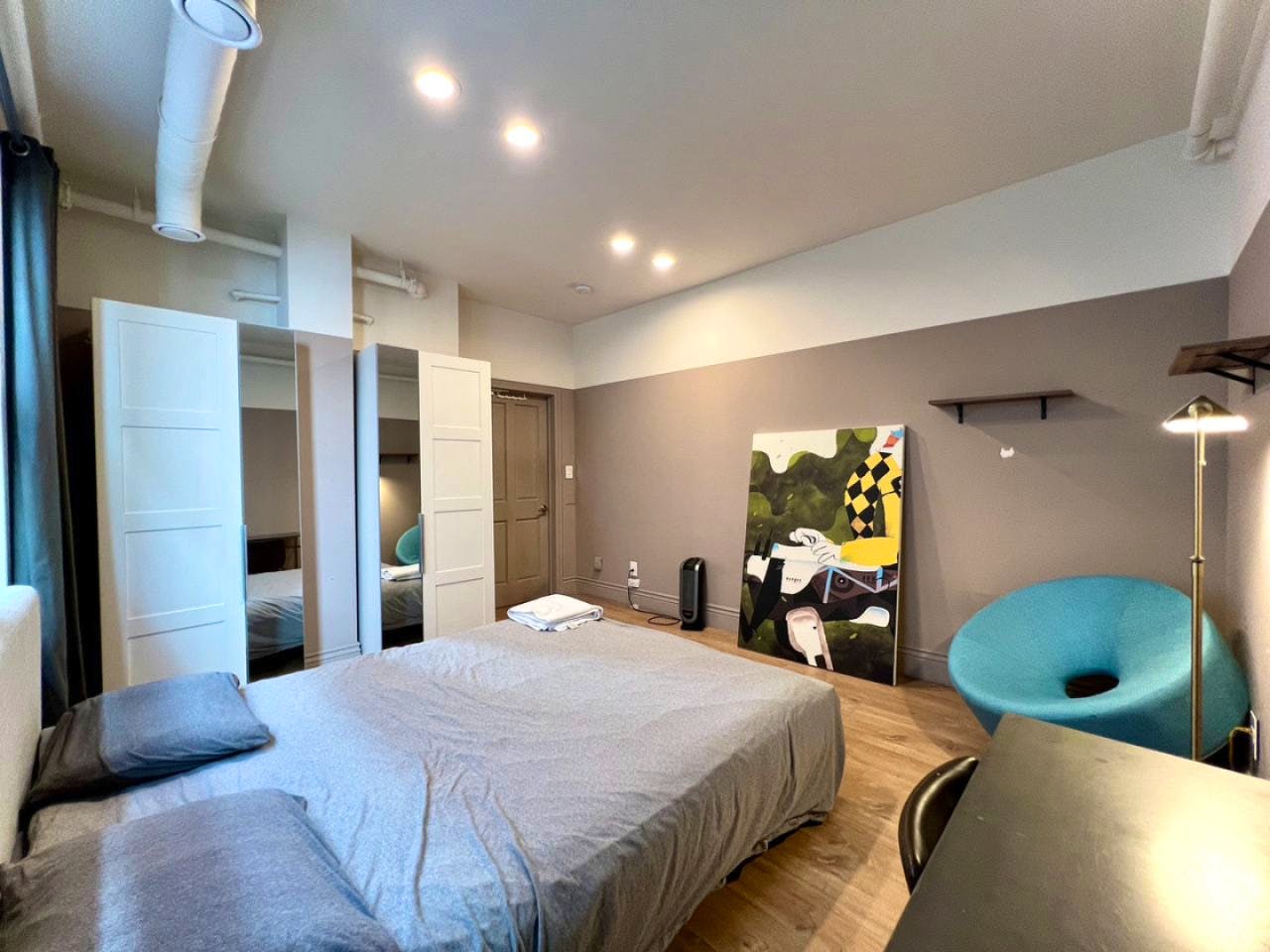 Large Private Room - Russian Hill Residence - Gallery - 2