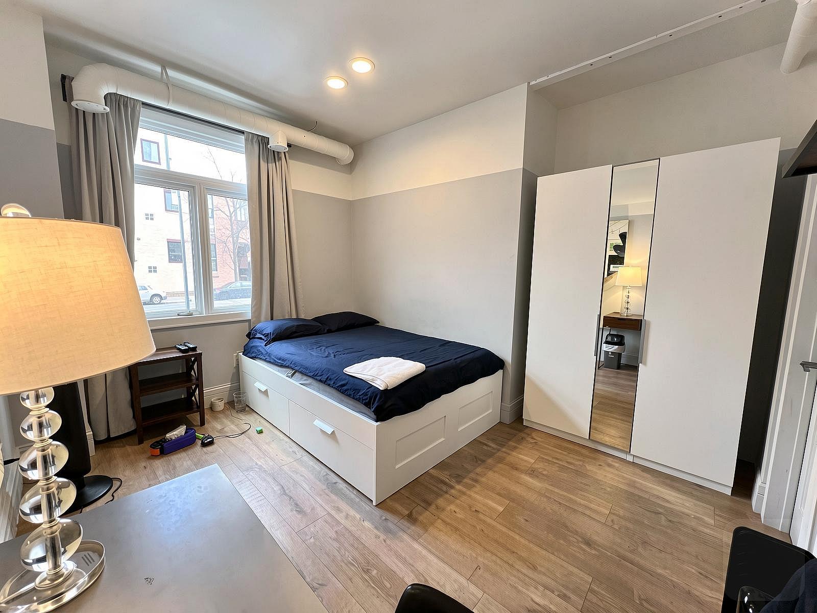  Medium-Sized Private Room  -  Russian Hill  - Gallery -  7