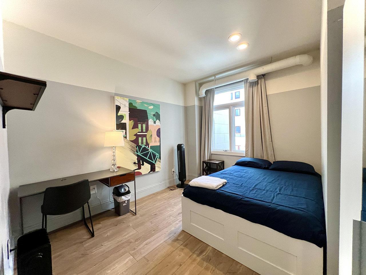Medium-Sized Private Room - Russian Hill Residence - Gallery - 4