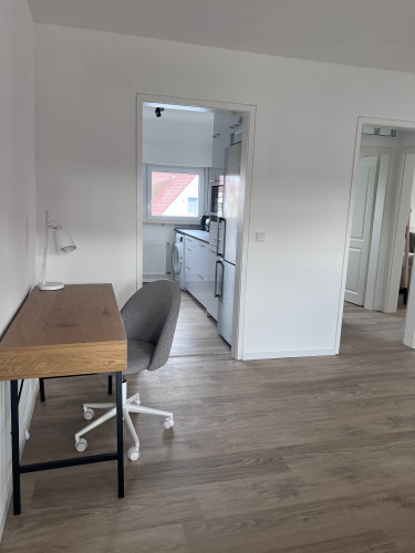 Newly renovated top floor apartment in Stuttgart Vaihingen - Gallery - 5