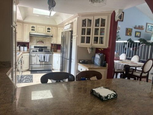 In Law unit w/ Lg bedroom and bath