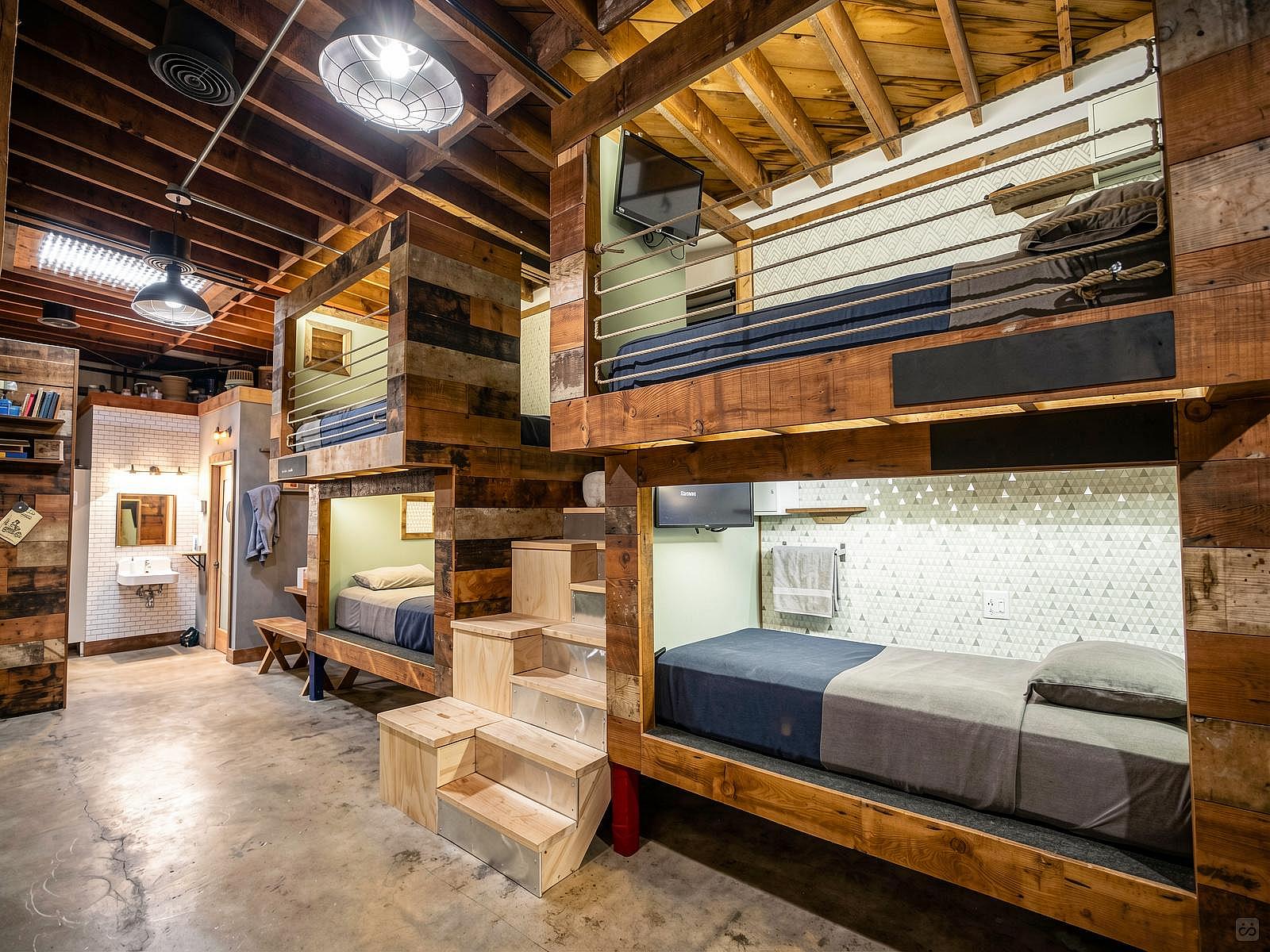 Bed In A 8-Bed Mixed Gender Room I - 31