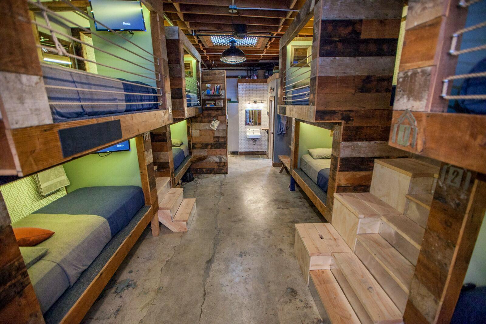 Bed In A 8-Bed Mixed Gender Room I - 16
