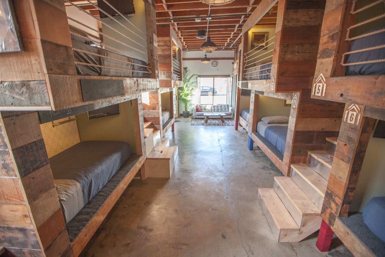 Bed In A 8-Bed Mixed Gender Room I - 47