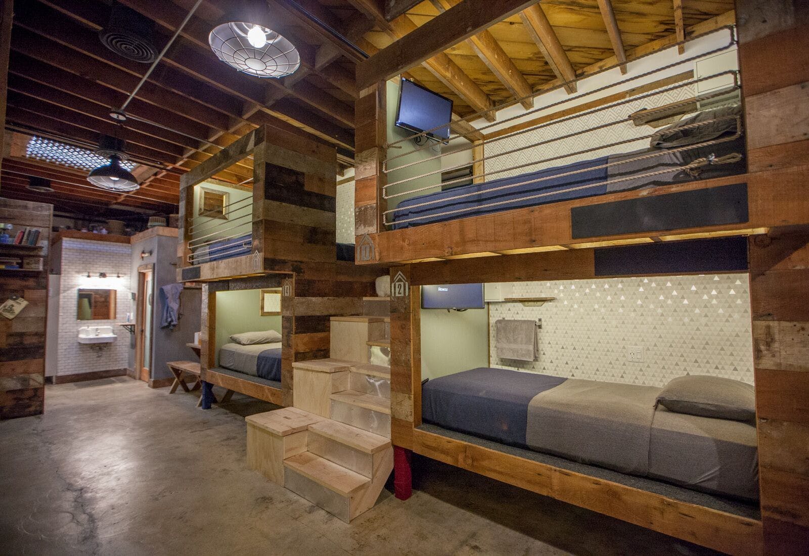 Bed In A 8-Bed Mixed Gender Room I - 29