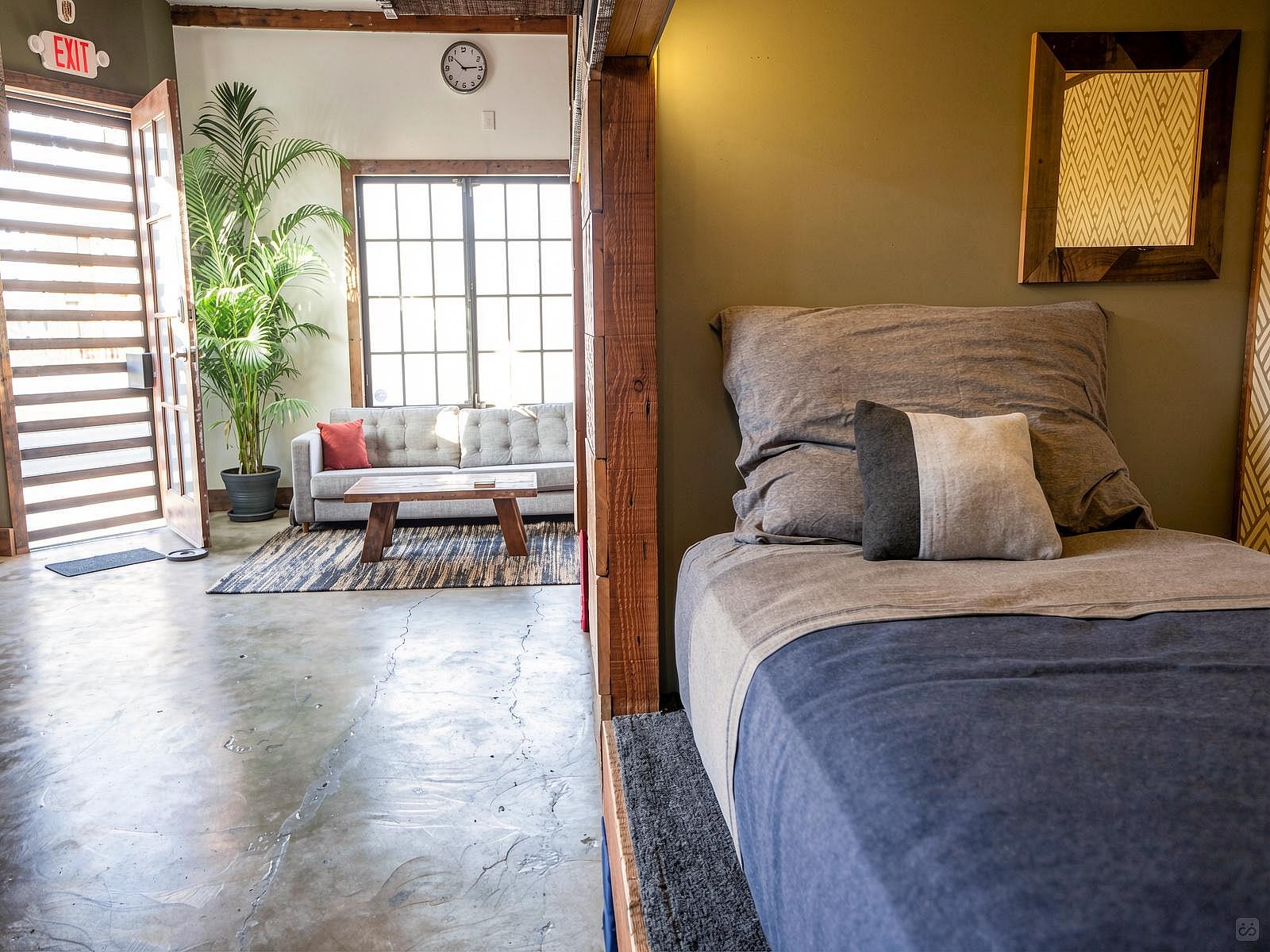 Bed In A 8-Bed Mixed Gender Room I - 7