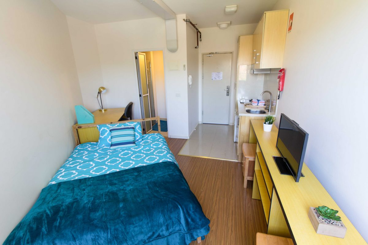 120/58 Douglas Street - Rooms