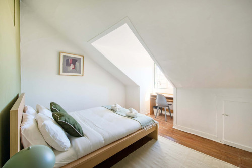 Room in a 5-bedroom apartment in Rua dos Poiais de São Bento , Lisboa - Gallery - 5